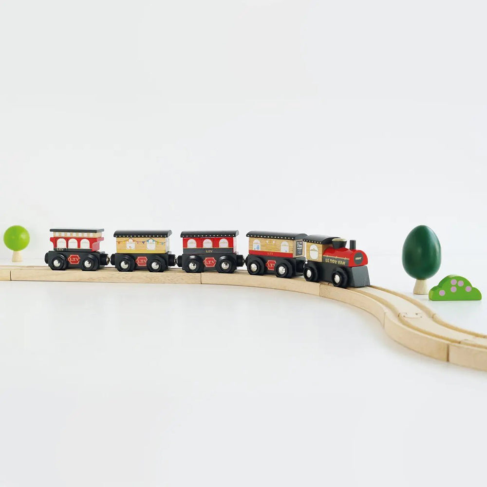 Le Toy Van Train Set